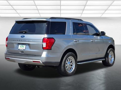 Used 2023 Ford Expedition XLT AWD/4WD image 17