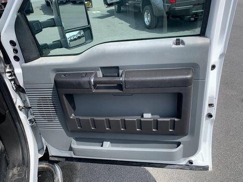 Used 2012 Ford F550 2WD Regular Cab Super Duty w/ Payload Upgrade Pkg image 21
