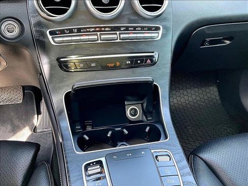 Used 2020 Mercedes-Benz GLC 300 image 23