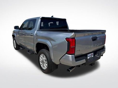 Used 2024 Toyota Tacoma SR5 RWD image 6