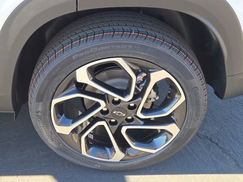 New 2026 Chevrolet Trax RS image 5