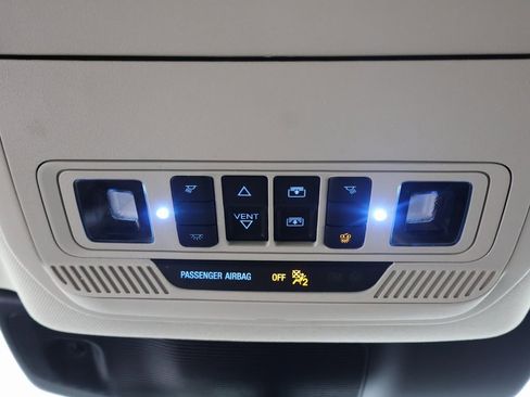 Used 2021 Ford Explorer Platinum w/ Equipment Group 601A image 9