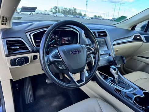 Used 2015 Ford Fusion SE w/ Equipment Group 502A image 9