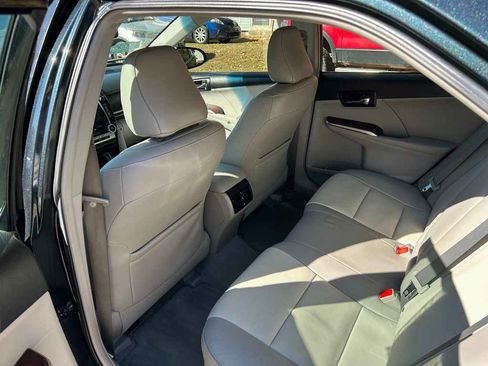 Used 2012 Toyota Camry XLE image 11