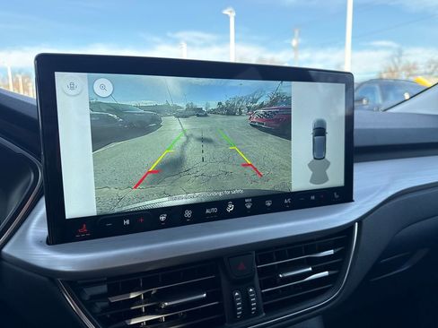 Used 2025 Ford Escape Platinum image 37