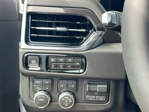 New 2026 GMC Yukon Elevation w/ Elevation Premium Package AWD/4WD image 30