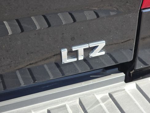 Used 2018 Chevrolet Silverado 1500 LTZ image 18