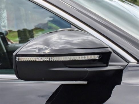 Used 2025 Audi Q5 Premium Plus w/ Premium Plus image 15