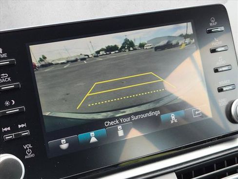 Used 2020 Honda Accord Touring image 12