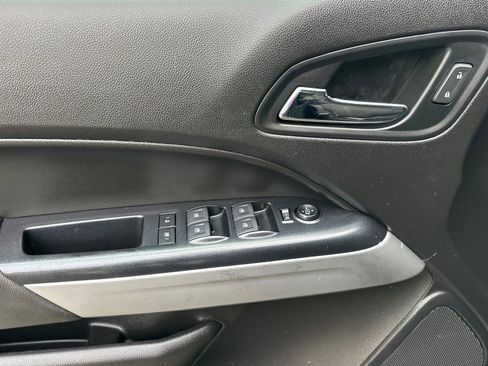 Used 2021 Chevrolet Colorado LT image 11