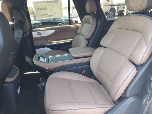 New 2027 Lincoln Navigator L Black Label AWD/4WD image 30