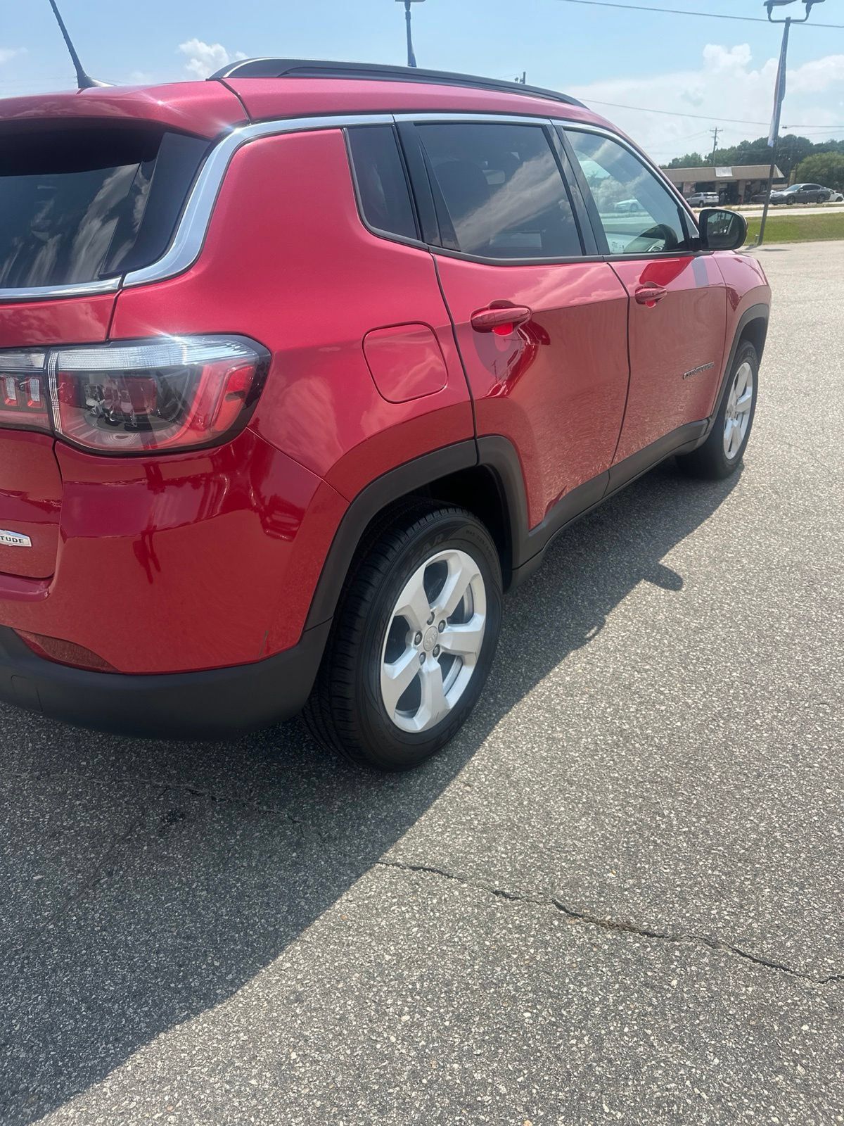 Used 2019 Jeep Compass Latitude AWD/4WD image 10