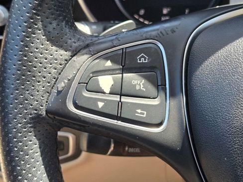 Used 2018 Mercedes-Benz GLC 300 image 32