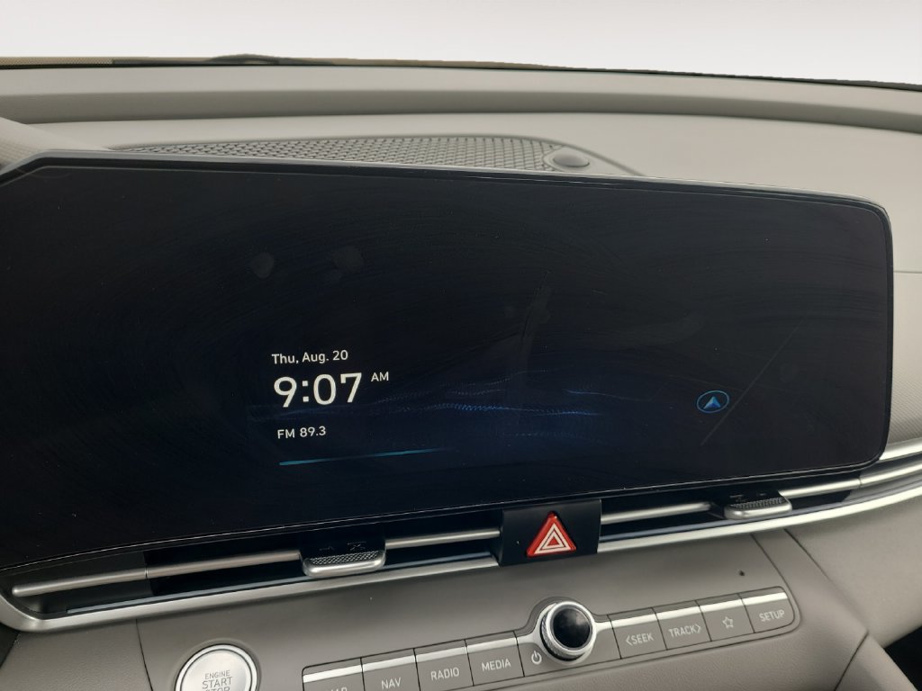 Used 2025 Hyundai Elantra SEL FWD image 19