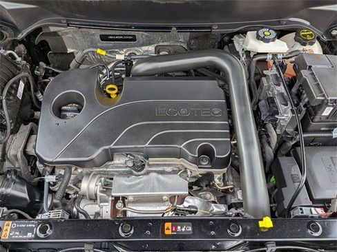 Used 2024 GMC Terrain SLE image 31