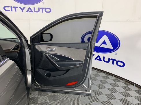Used 2018 Hyundai Santa Fe Sport FWD image 38