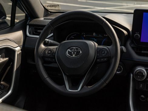 Used 2024 Toyota RAV4 XSE AWD/4WD image 22