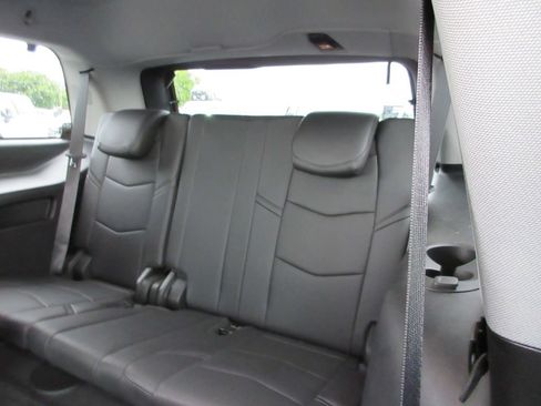 Used 2019 Cadillac Escalade Premium Luxury AWD/4WD image 26