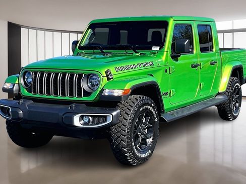 New 2025 Jeep Gladiator Sport image 2