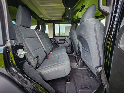 Certified 2025 Jeep Wrangler Unlimited Sport AWD/4WD image 33