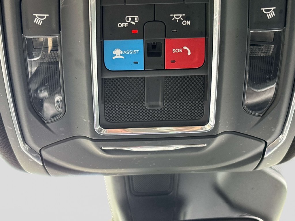Used 2024 Jeep Grand Cherokee Limited AWD/4WD image 30