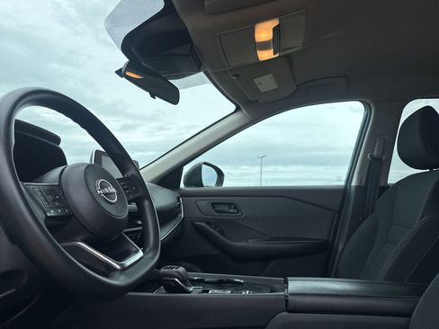 Certified 2023 Nissan Rogue S FWD image 36