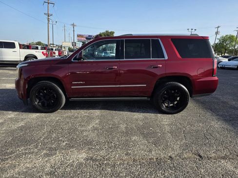 Used 2017 GMC Yukon Denali w/ Open Road Package AWD/4WD image 4