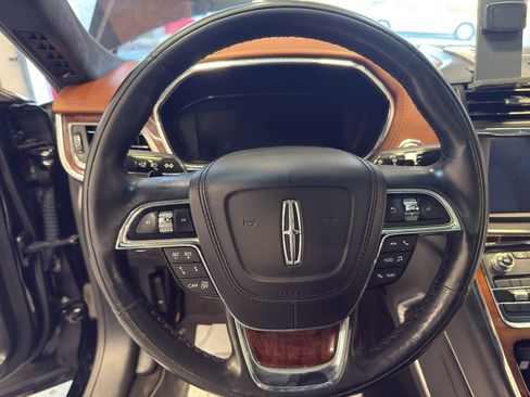 Used 2018 Lincoln Continental Black Label AWD/4WD image 18