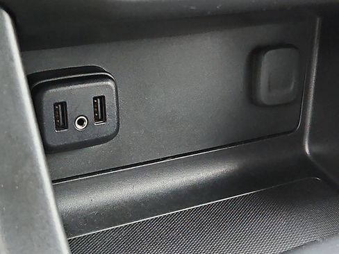 Certified 2022 Chevrolet Colorado W/T w/ WT Convenience Package image 22