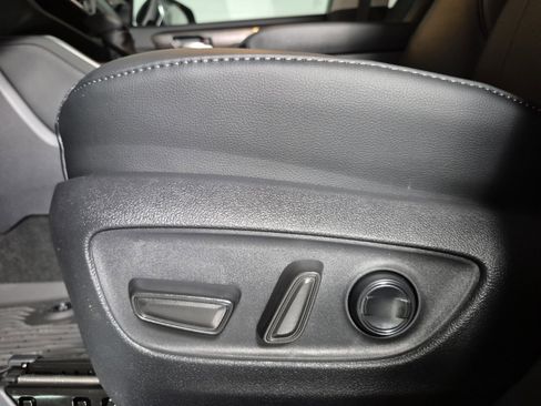 New 2026 Toyota Highlander Limited image 19