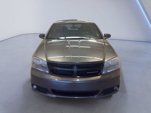 Used 2014 Dodge Avenger SE w/ Blacktop Package FWD image 2