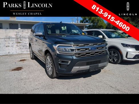 Used 2023 Ford Expedition Platinum RWD image 3