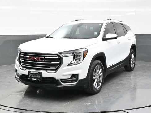 Used 2023 GMC Terrain SLT w/ Tech Package AWD/4WD image 2