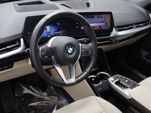 Certified 2025 BMW X1 xDrive28i w/ Technology Package image 6