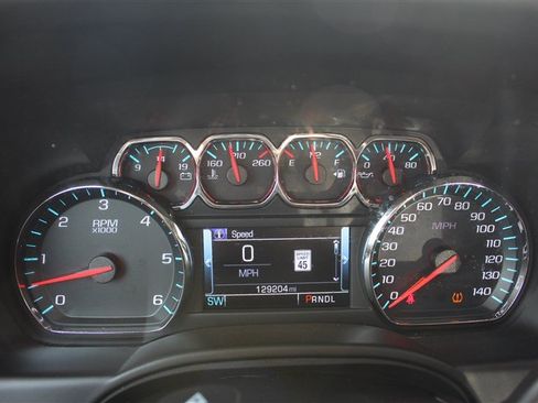 Used 2019 Chevrolet Suburban LT AWD/4WD image 25