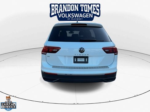 Used 2023 Volkswagen Tiguan SE w/ Panoramic Sunroof Package FWD image 8