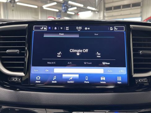 Used 2025 Chrysler Pacifica Select FWD image 22