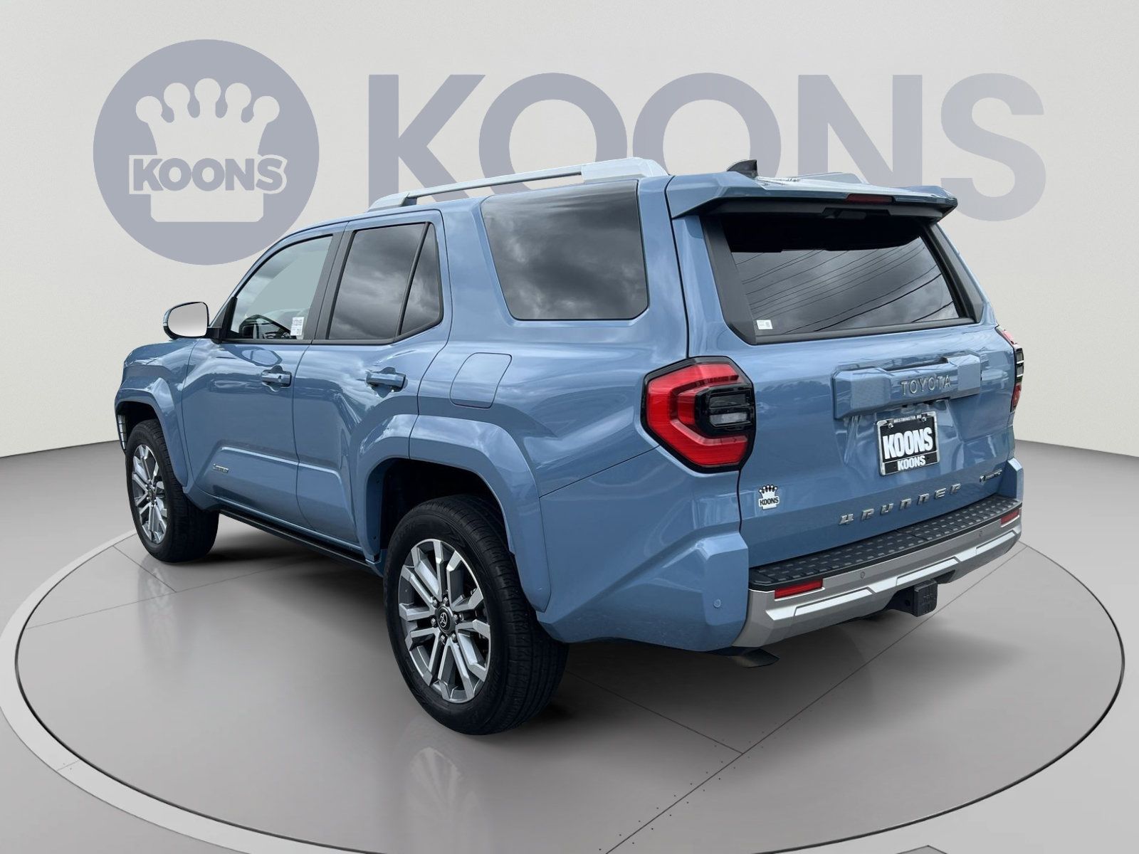 Used 2025 Toyota 4Runner Limited AWD/4WD image 4