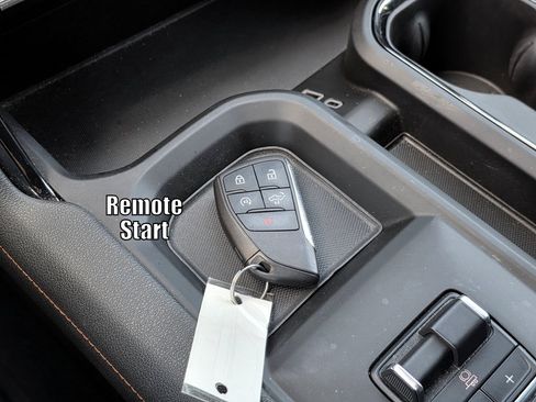 Used 2024 GMC Sierra 2500 AT4 w/ AT4 Premium Plus Package AWD/4WD image 60