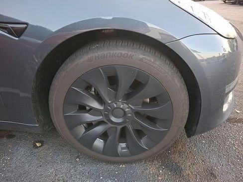 Used 2023 Tesla Model 3 Standard Range RWD image 4