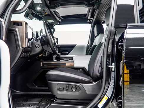 Used 2025 GMC Hummer EV 3X AWD/4WD image 50