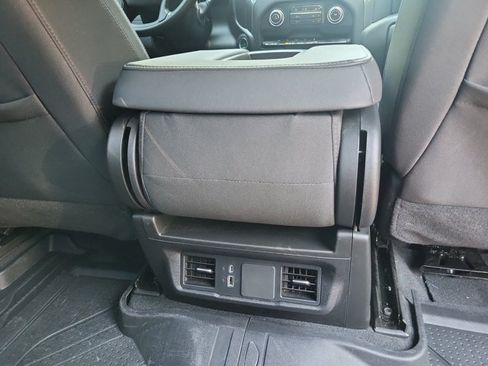 Used 2025 Chevrolet Silverado 1500 Custom w/ Turbomax Blackout Package AWD/4WD image 15