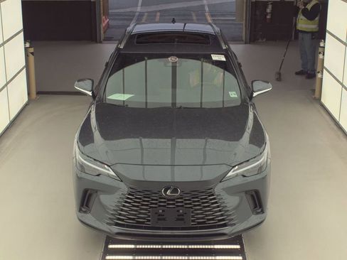 Used 2025 Lexus RX 350 Premium w/ Accessory Package image 2