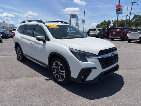 Used 2023 Subaru Ascent Limited w/ Technology Package AWD/4WD image 4