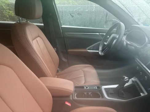 Certified 2023 Audi Q3 2.0T Premium w/ Convenience Package AWD/4WD image 9