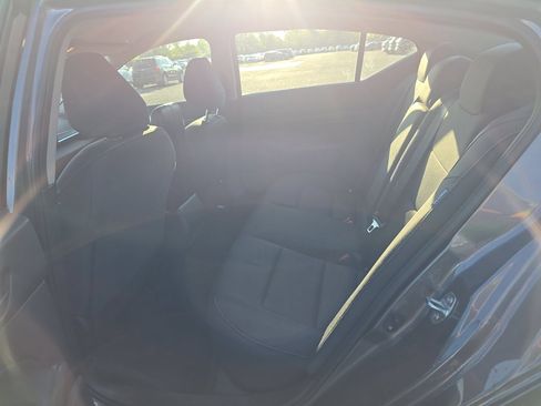 Used 2025 Nissan Altima 2.5 SV FWD image 4