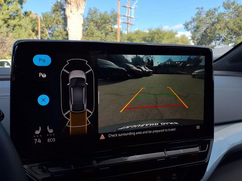 Used 2024 Volkswagen ID.4 S image 9