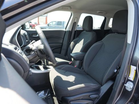Used 2018 Jeep Compass Sport AWD/4WD image 12