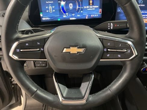 Used 2025 Chevrolet Silverado EV LT image 15