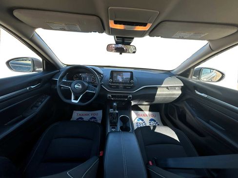 Used 2022 Nissan Altima 2.5 SV image 14